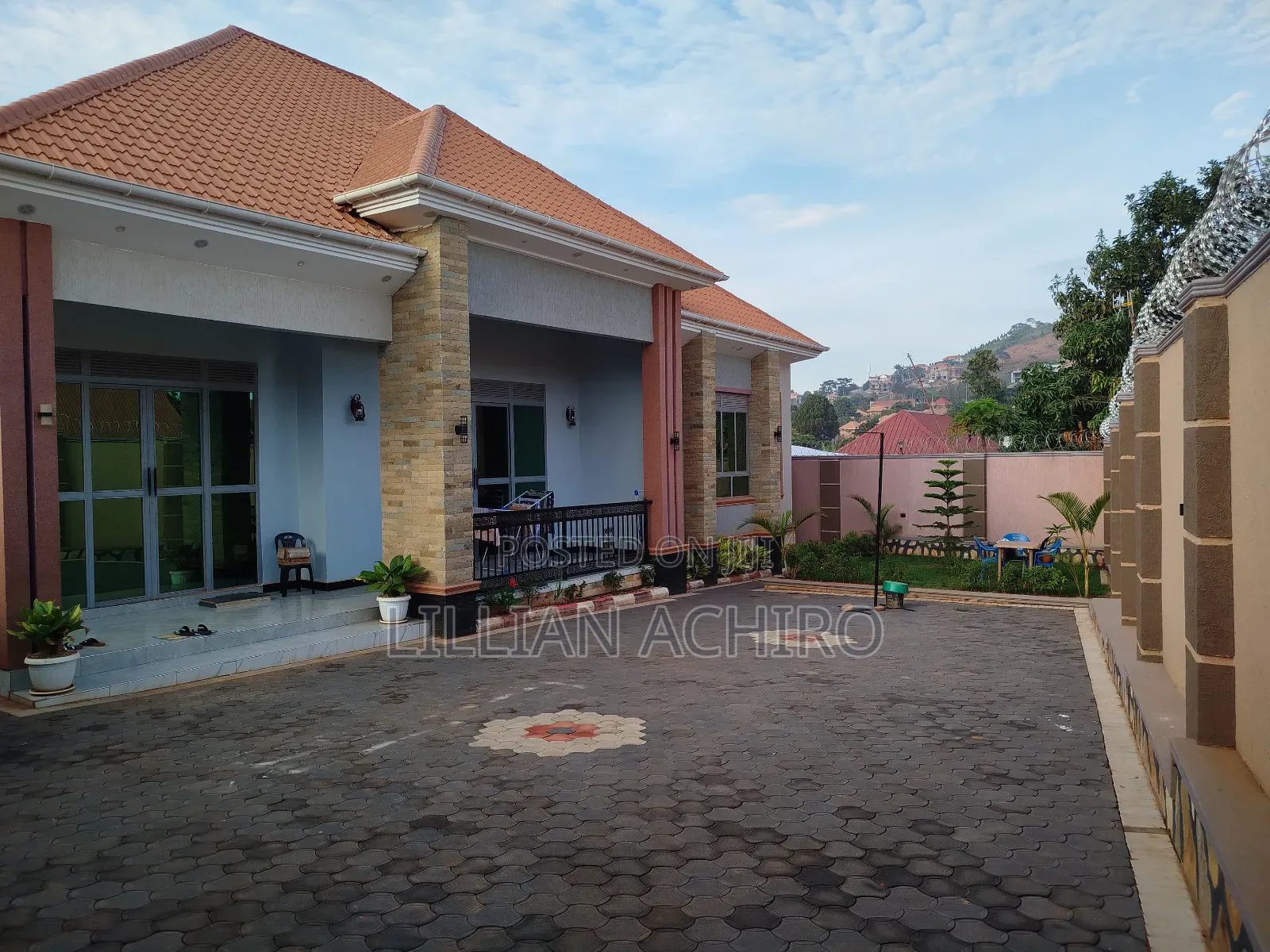 4bdrm Villa in Wakiso / Wakiso for sale
