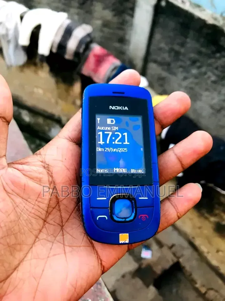 Nokia 2220 slide Blue