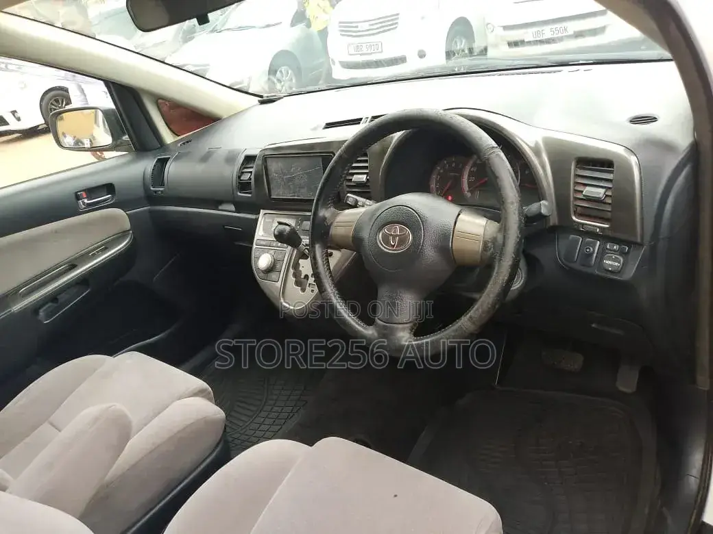 Toyota Wish 2006 White