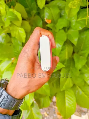 New Nokia 5710 XpressAudio White