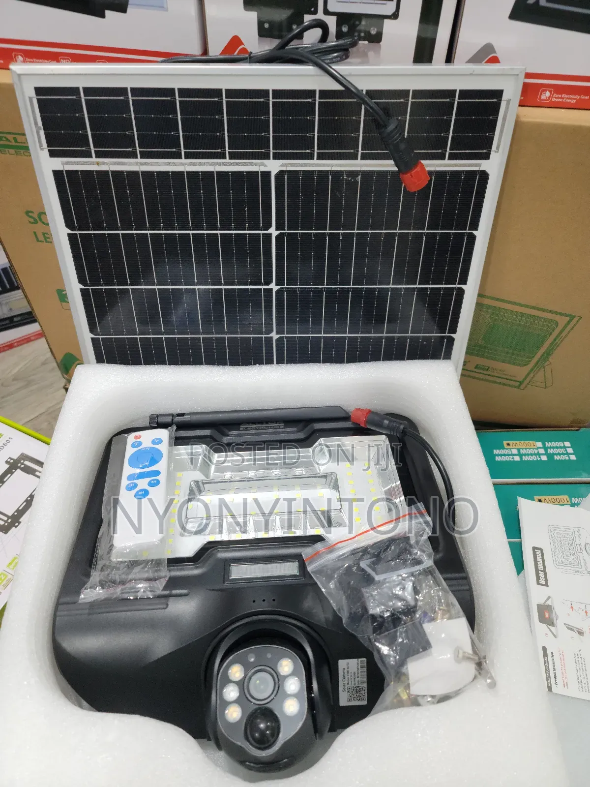 Solar Flood Light With Wireless Camera