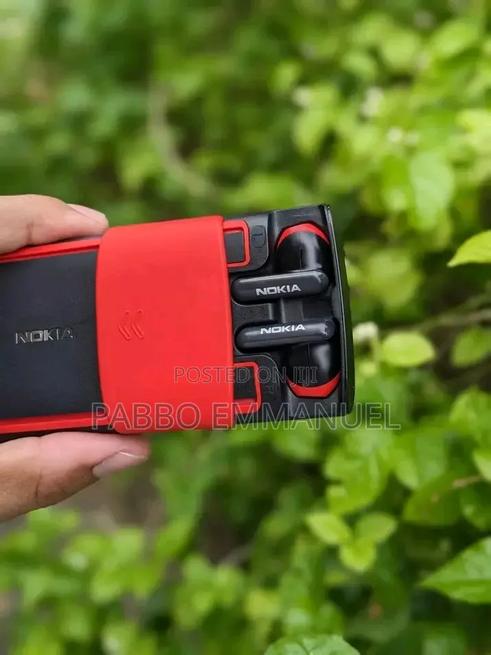 New Nokia 5710 XpressAudio Black