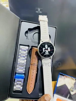 Round Smart Watches Its Connects to Your Phonr