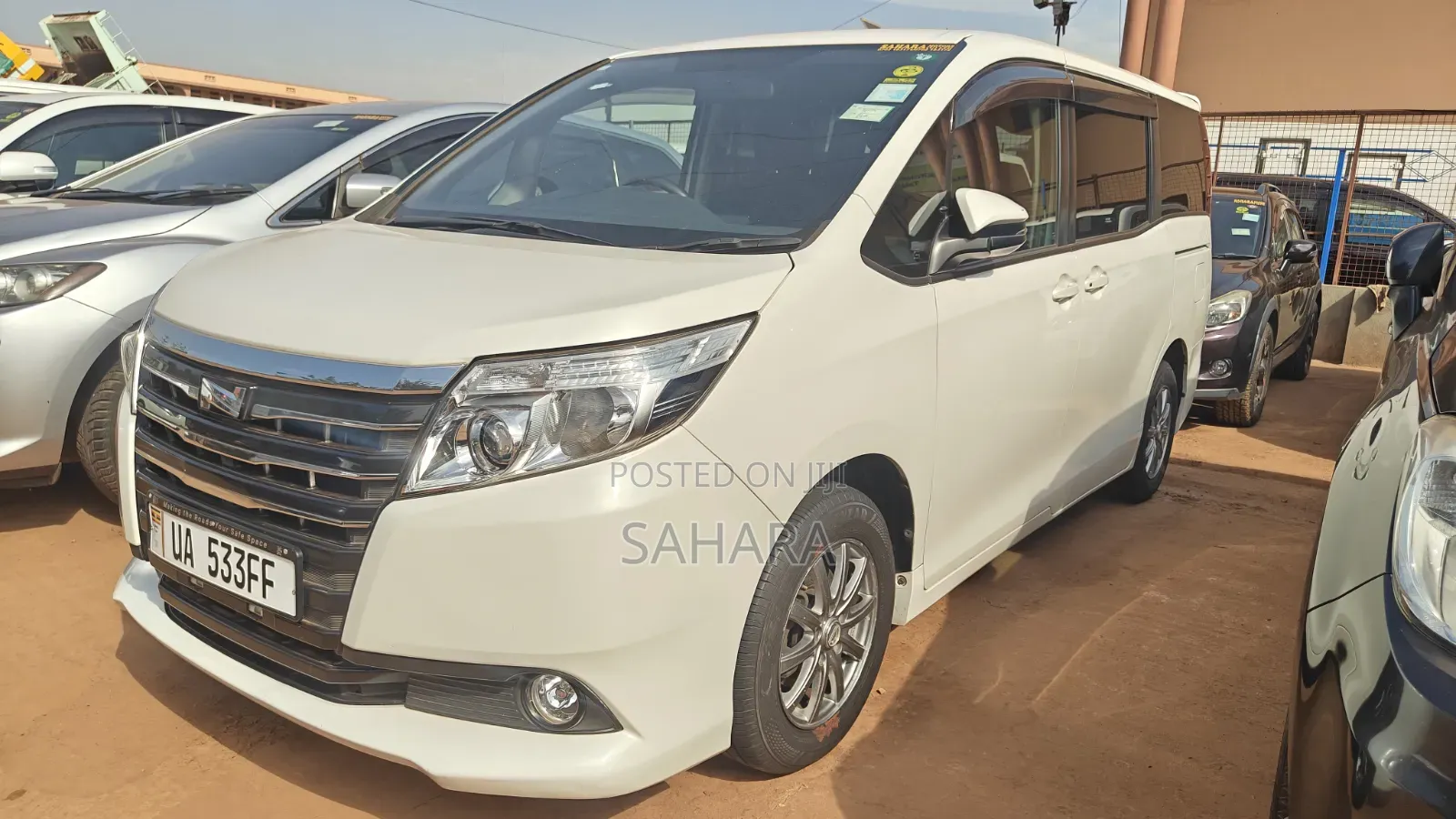 Toyota Noah 2014 White