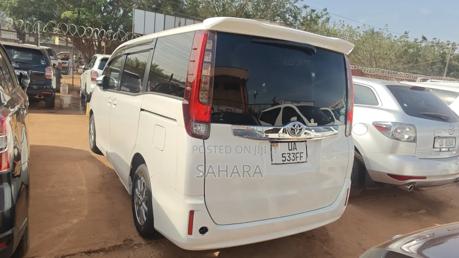 Toyota Noah 2014 White