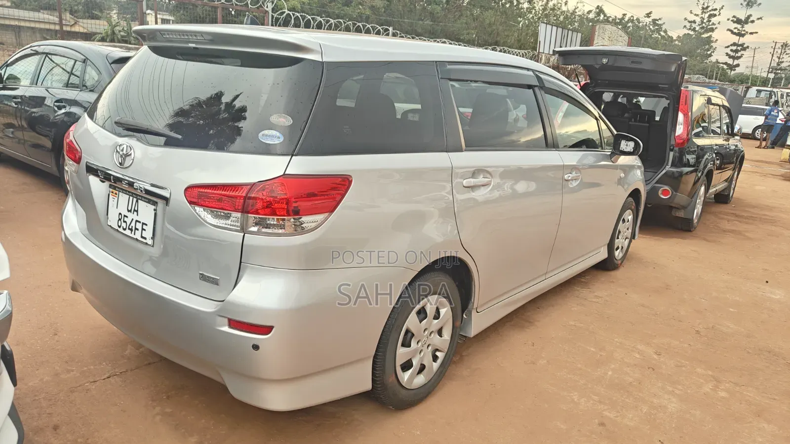 Toyota Wish 2012 Silver