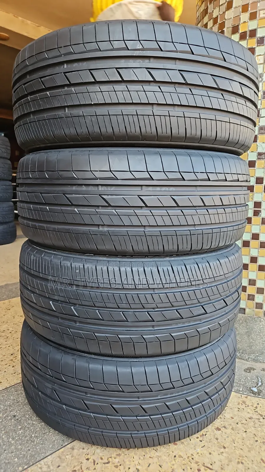 235/50r18 Toyo Tranpath 2025