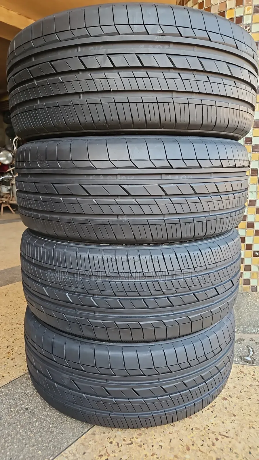 235/50r18 Toyo Tranpath 2025