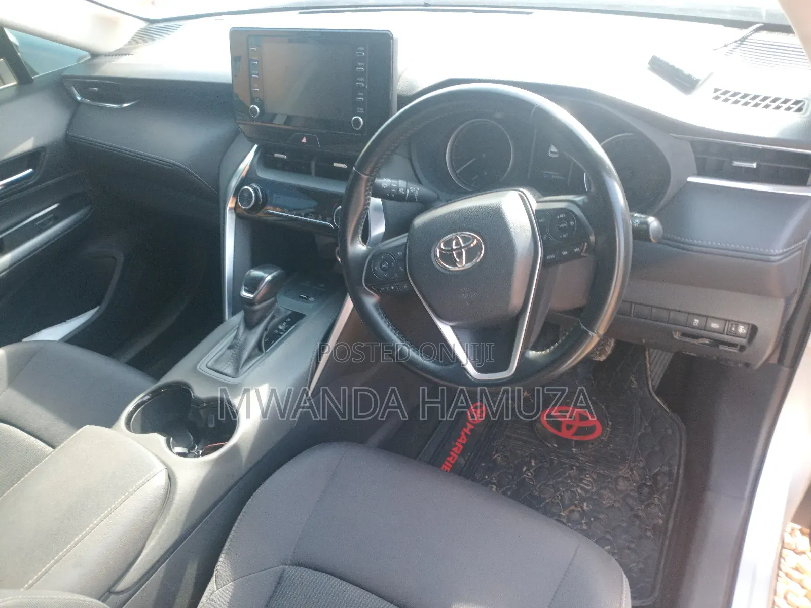 Toyota Harrier 2021 Silver