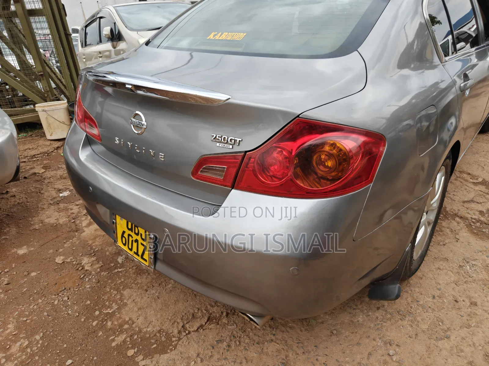 Nissan Skyline 2009 Gray