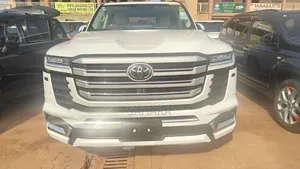 Toyota Land Cruiser 2024 White