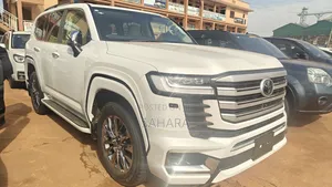 Toyota Land Cruiser 2024 White