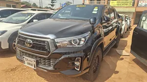 Toyota Hilux 2018 Gray