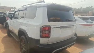 Toyota Land Cruiser Prado 2024 White
