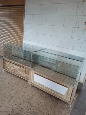 4 Feet Display Counter