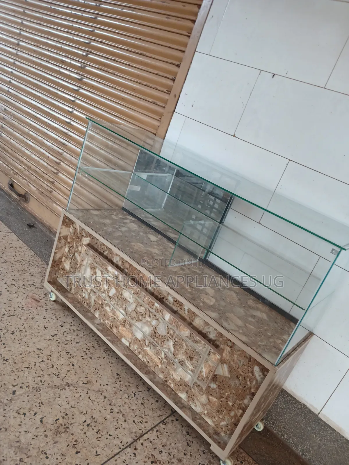 4 Feet Display Counter