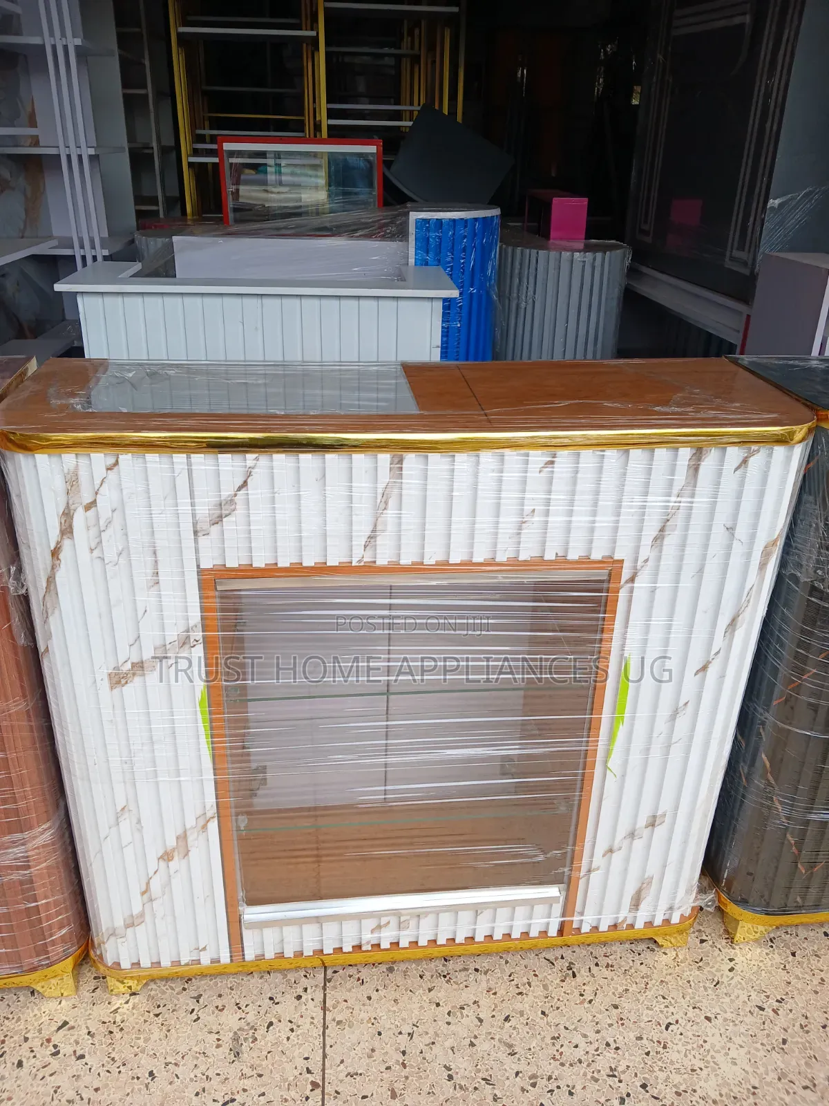 White Gold Reception Display Counter