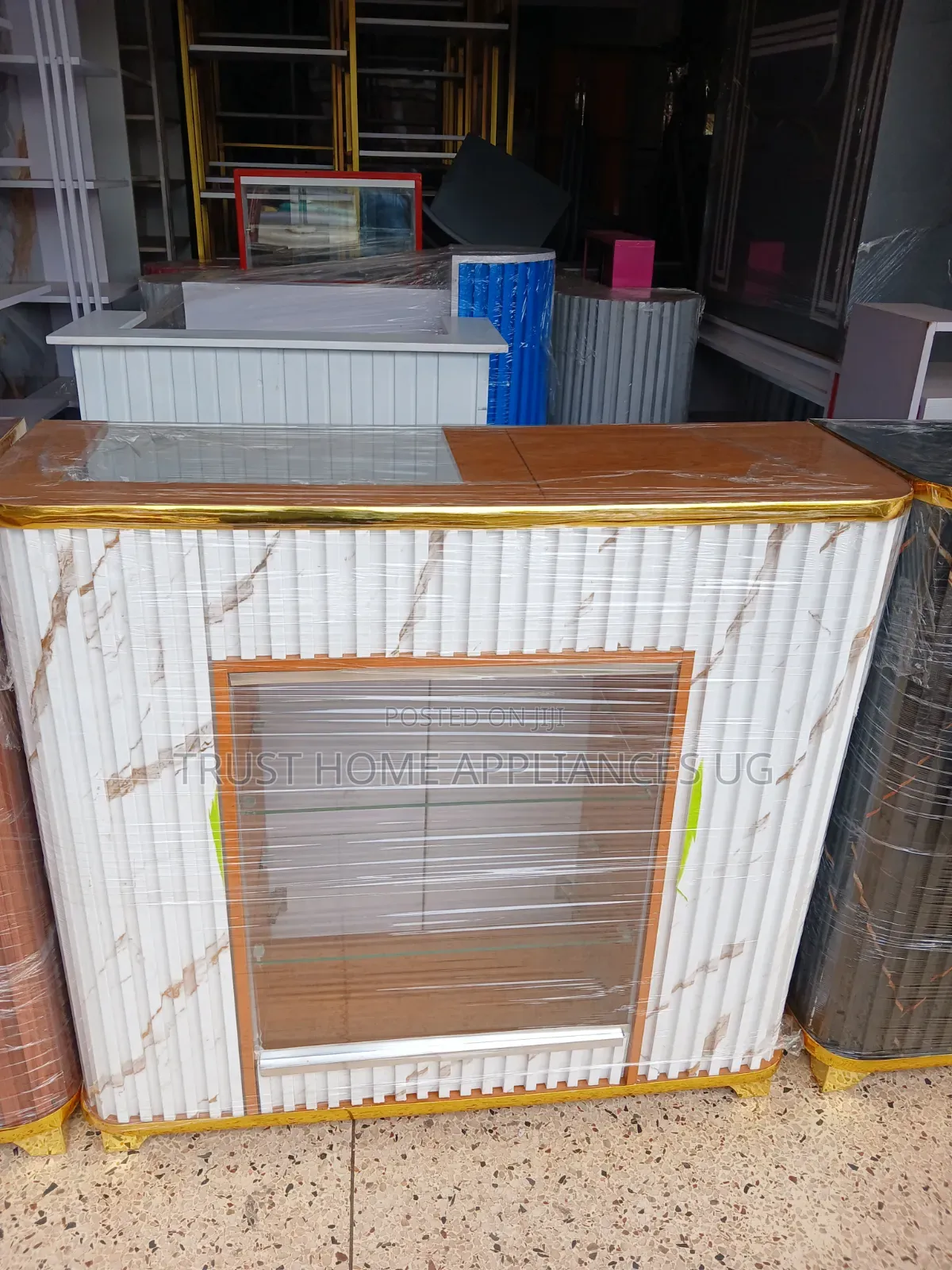 White Gold Reception Display Counter