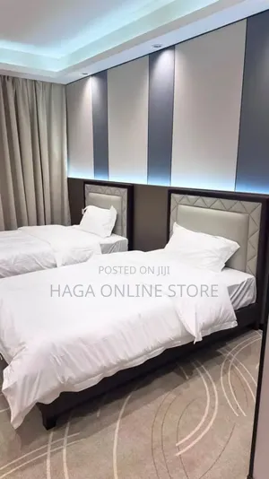 Hotel Twin Beds