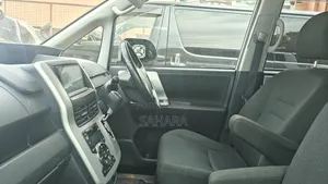 Toyota Noah 2013 Silver