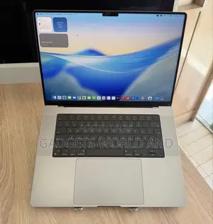 New Laptop Apple MacBook Pro 32GB Apple M1 Pro SSD 512GB