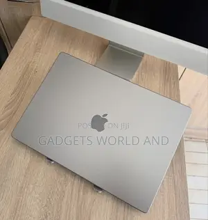 New Laptop Apple MacBook Pro 32GB Apple M1 Pro SSD 512GB