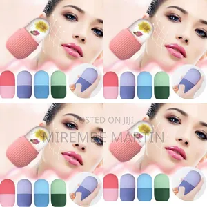 Shows a Reusable Silicone Facial Ice Roller