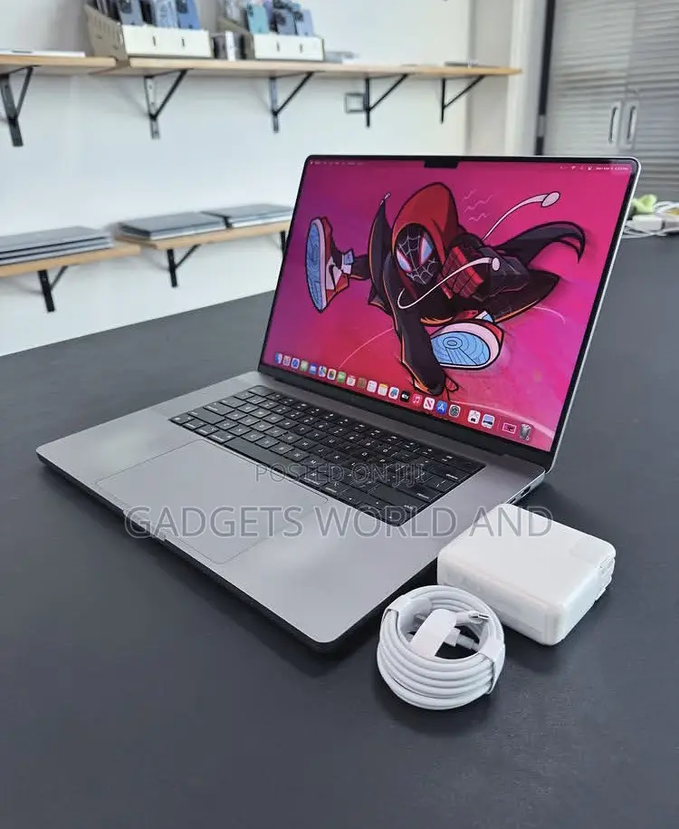 Laptop Apple MacBook Pro 32GB Apple M1 Pro SSD 512GB
