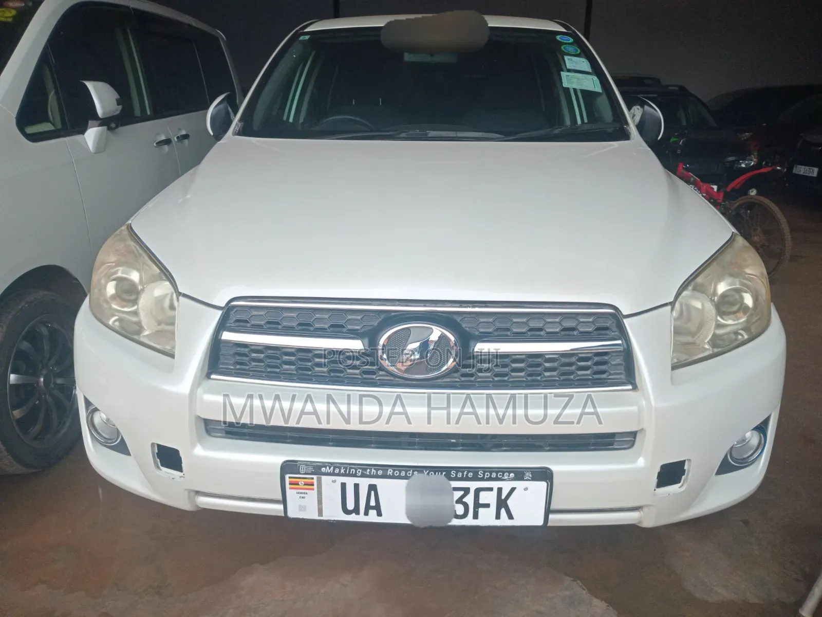 Toyota RAV4 2011 White