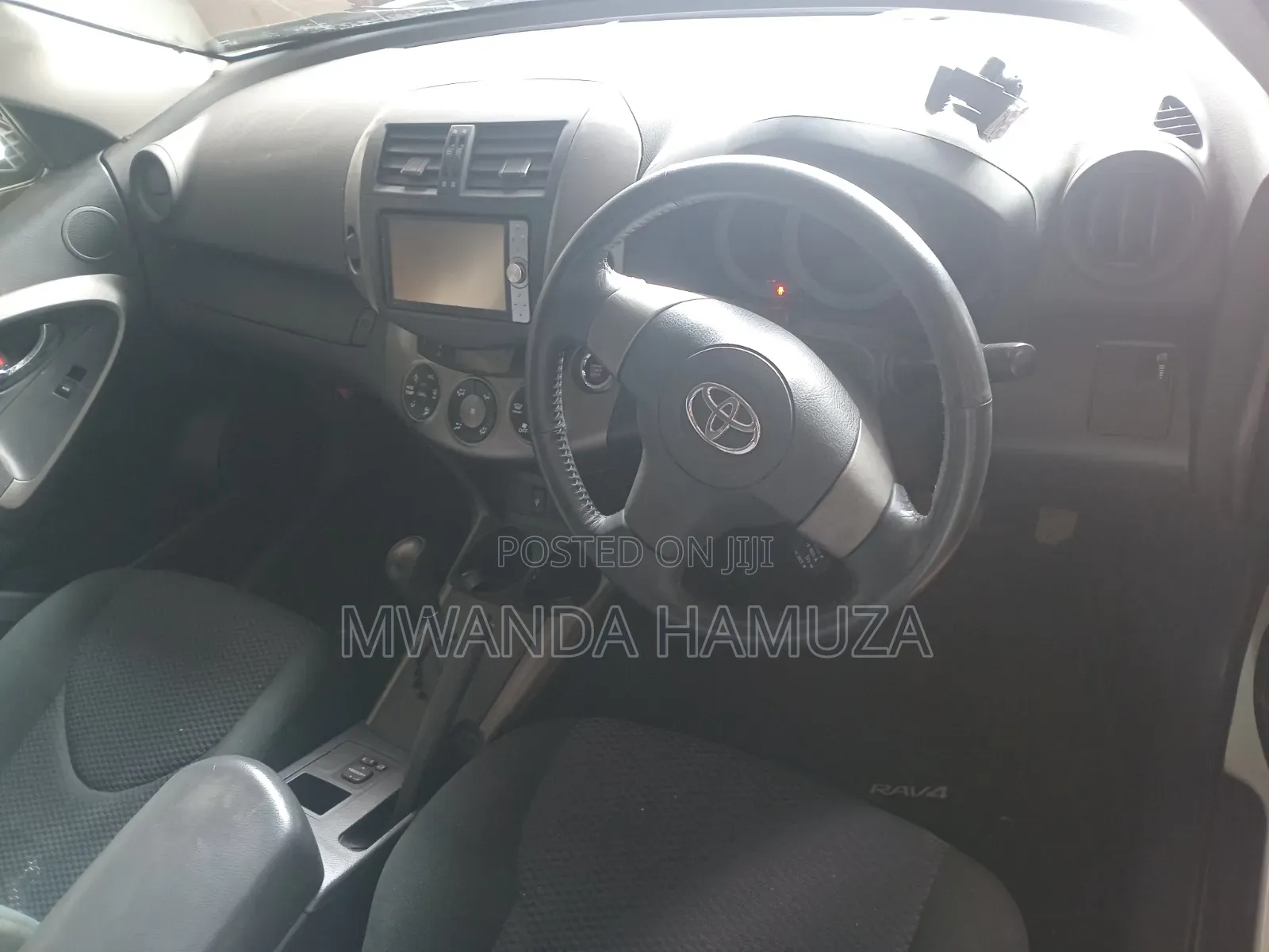 Toyota RAV4 2011 White