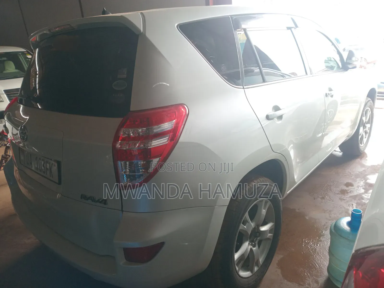 Toyota RAV4 2011 White