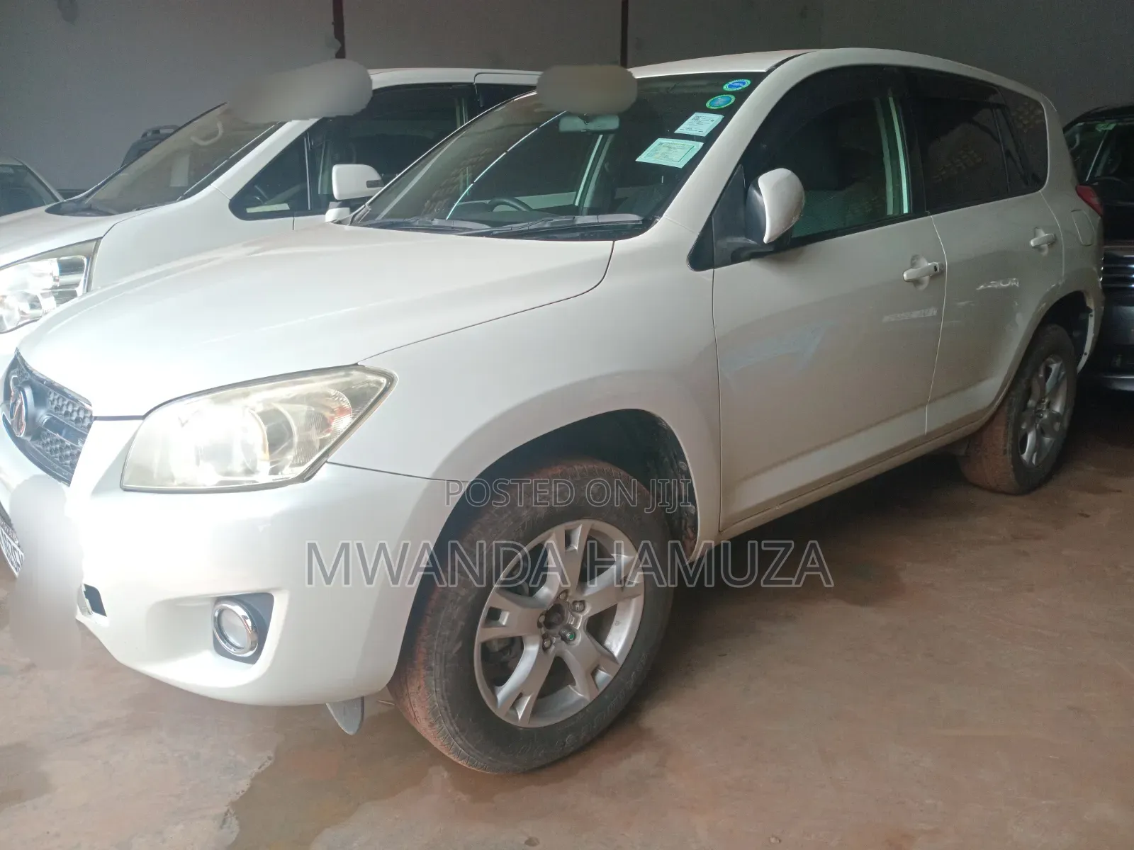 Toyota RAV4 2011 White