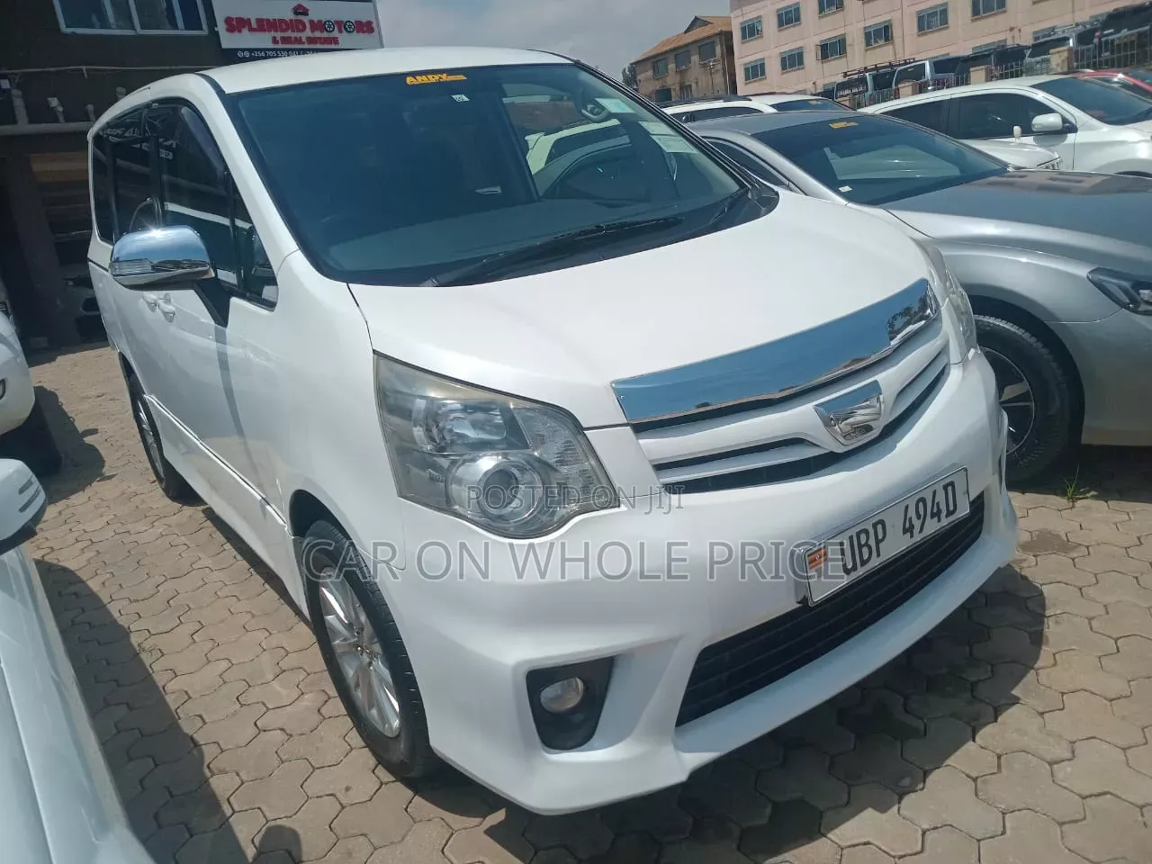 Toyota Noah 2010 White
