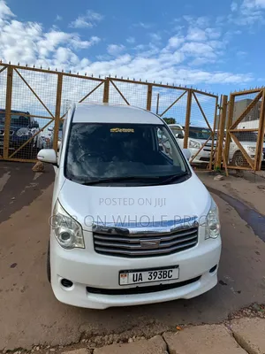 Toyota Noah 2011 White