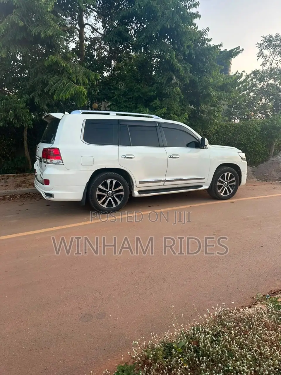 Land Cruiser V8 for Hire/Rent at Self Drive.