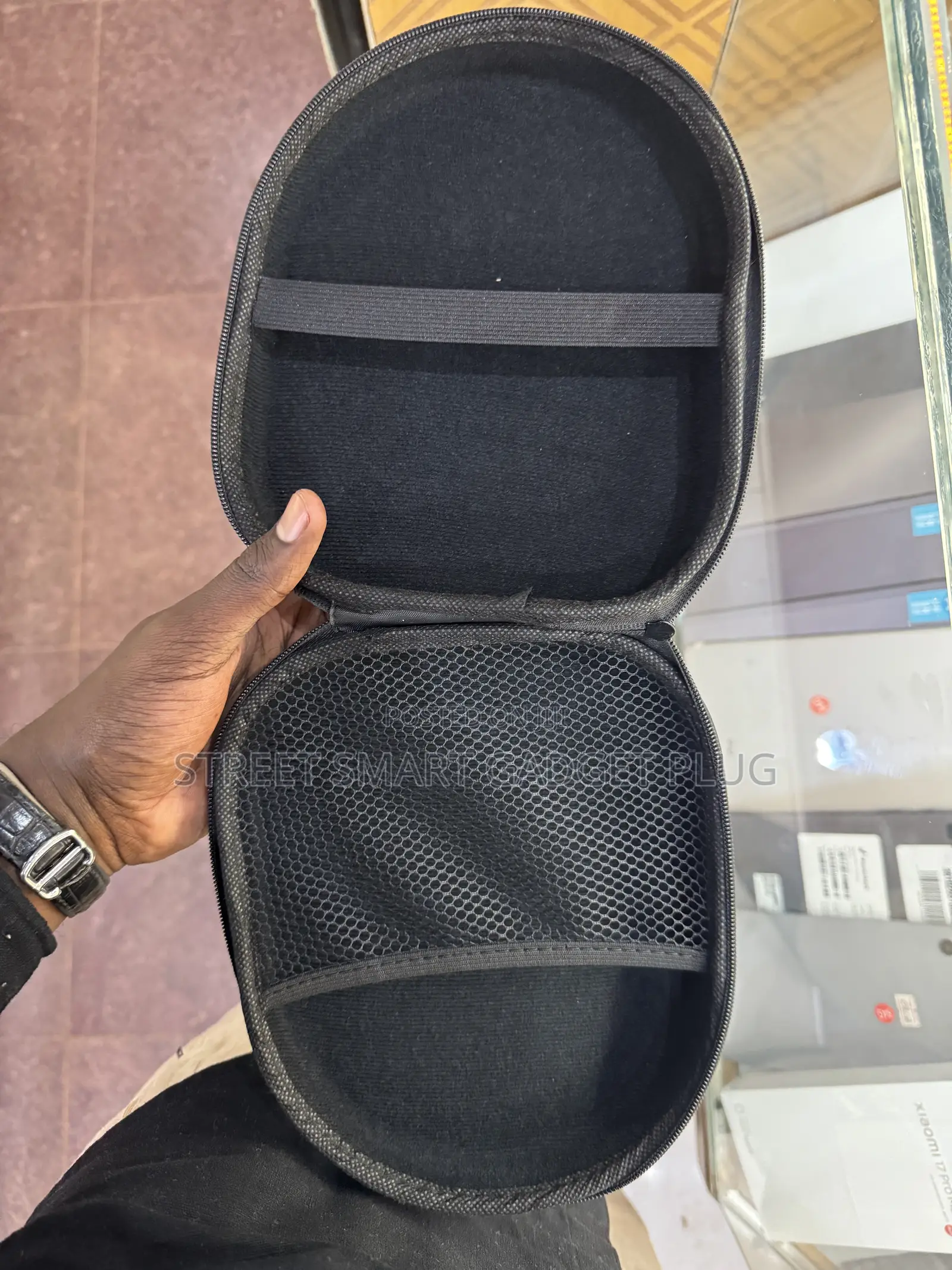 Spear Headphone Cases for JBL / Anker and Sony
