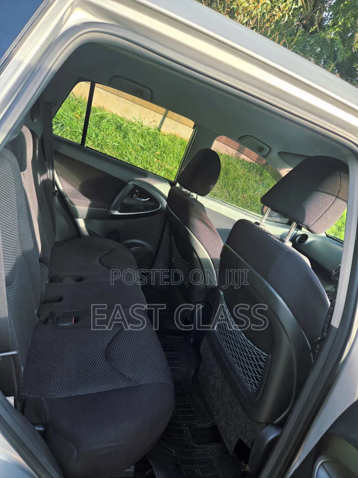 Toyota RAV4 2010 Silver