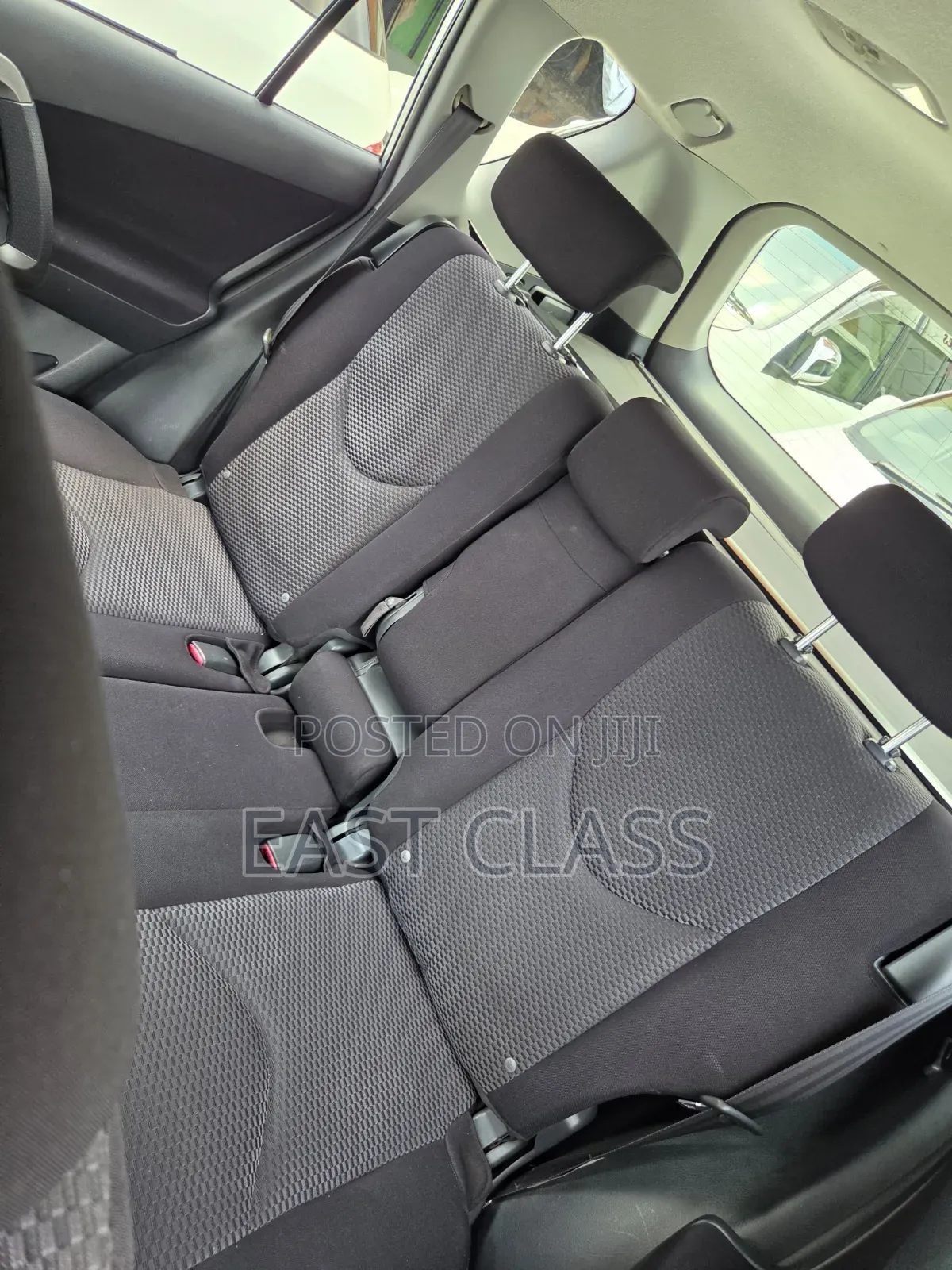 Toyota RAV4 2010 Silver
