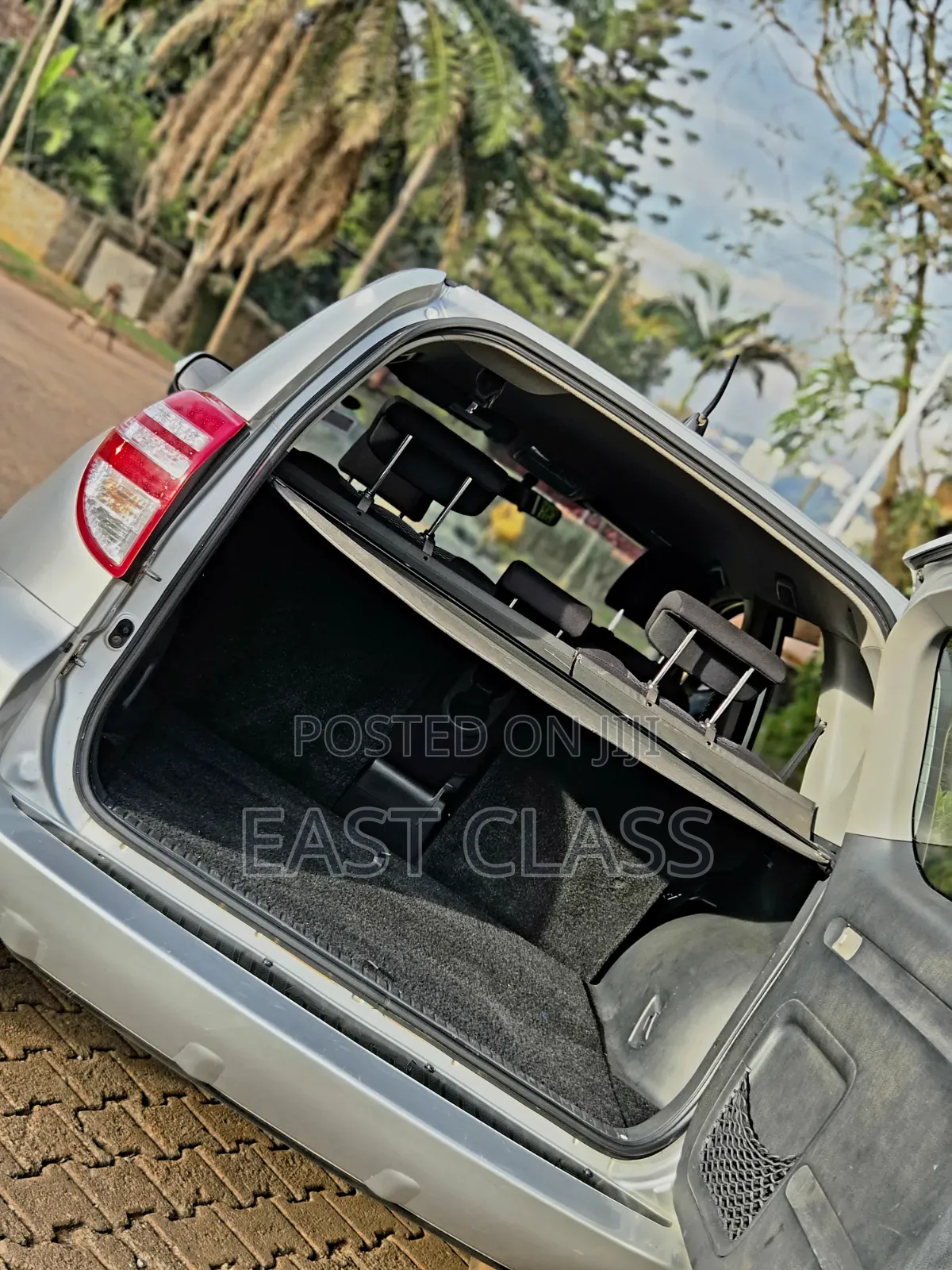 Toyota RAV4 2010 Silver