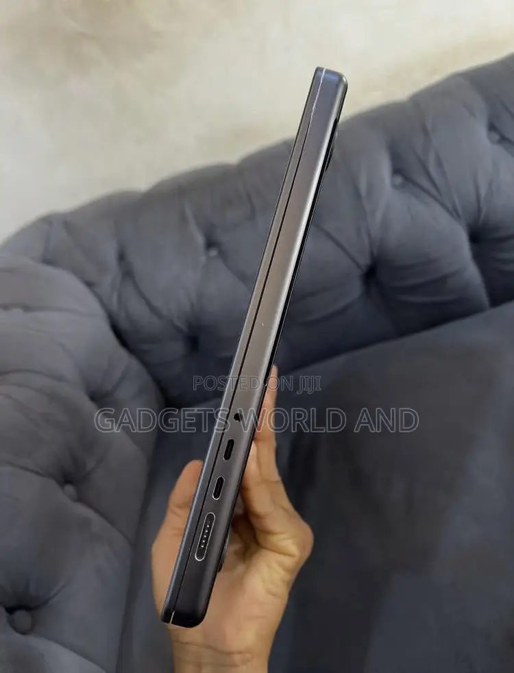 New Laptop Apple MacBook Pro 2024 M4 Pro 24GB Apple M4 Pro SSD 512GB