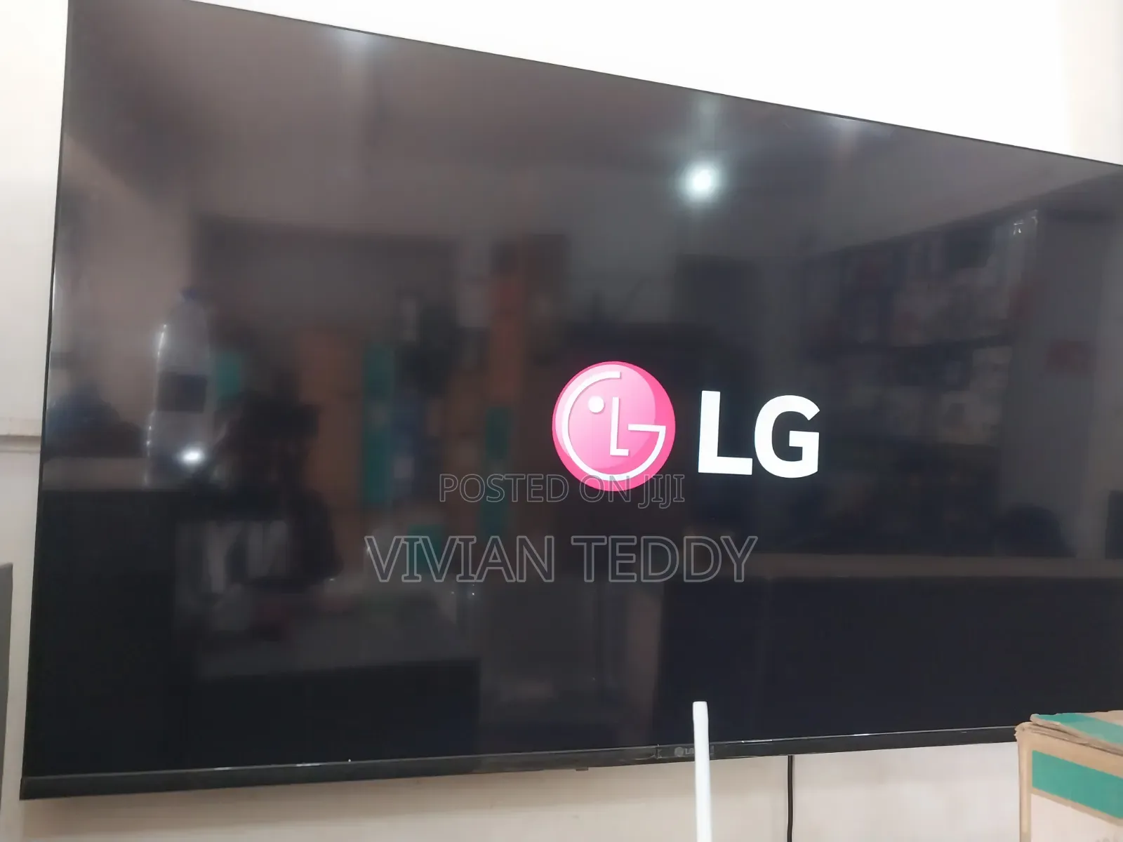 LG Smart TV 55"