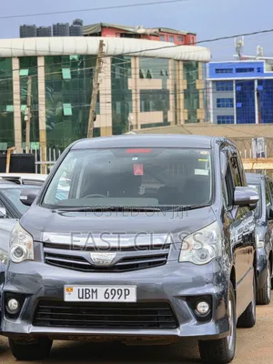 Toyota Noah 2010 Gray