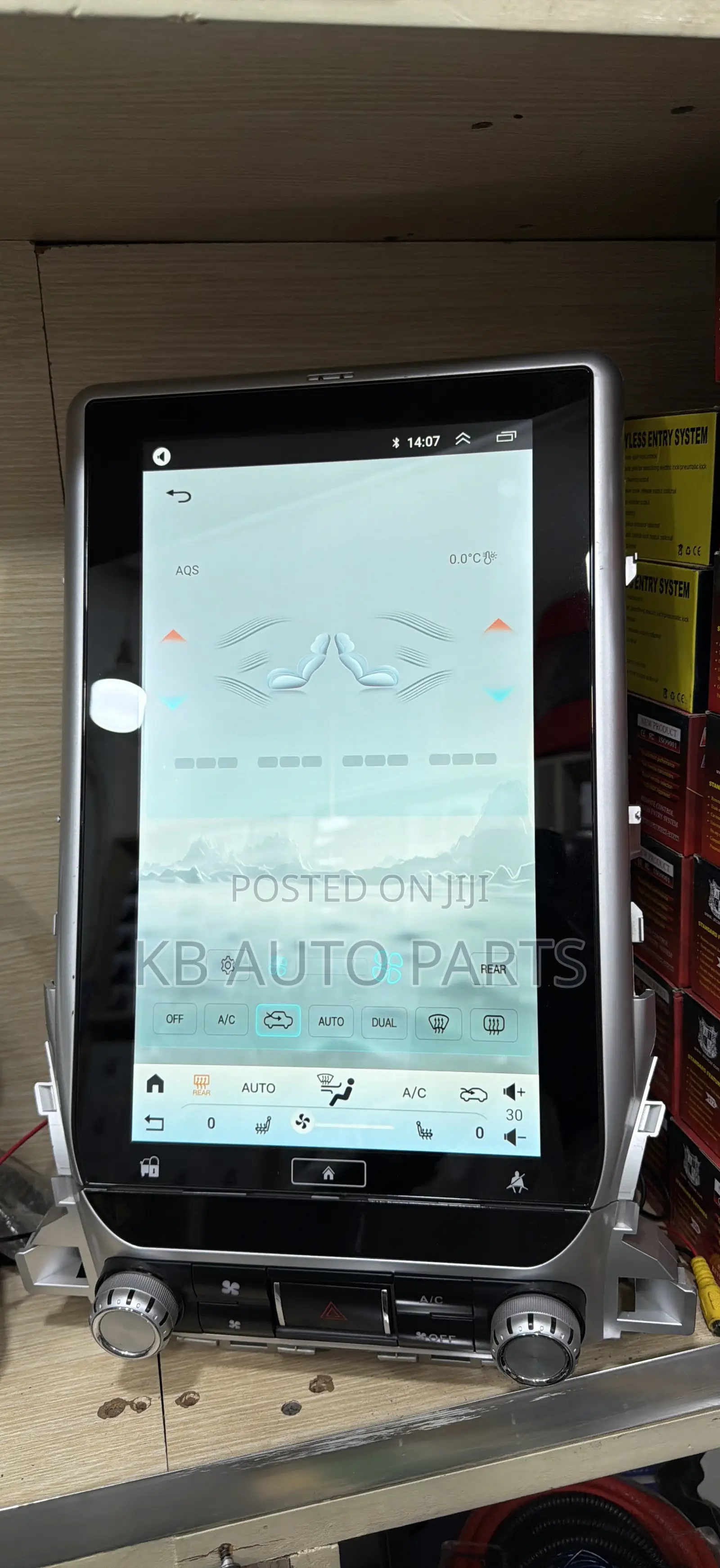 LANDCRUISER V8 2016-2022 Tesla Android Radio With Digital AC