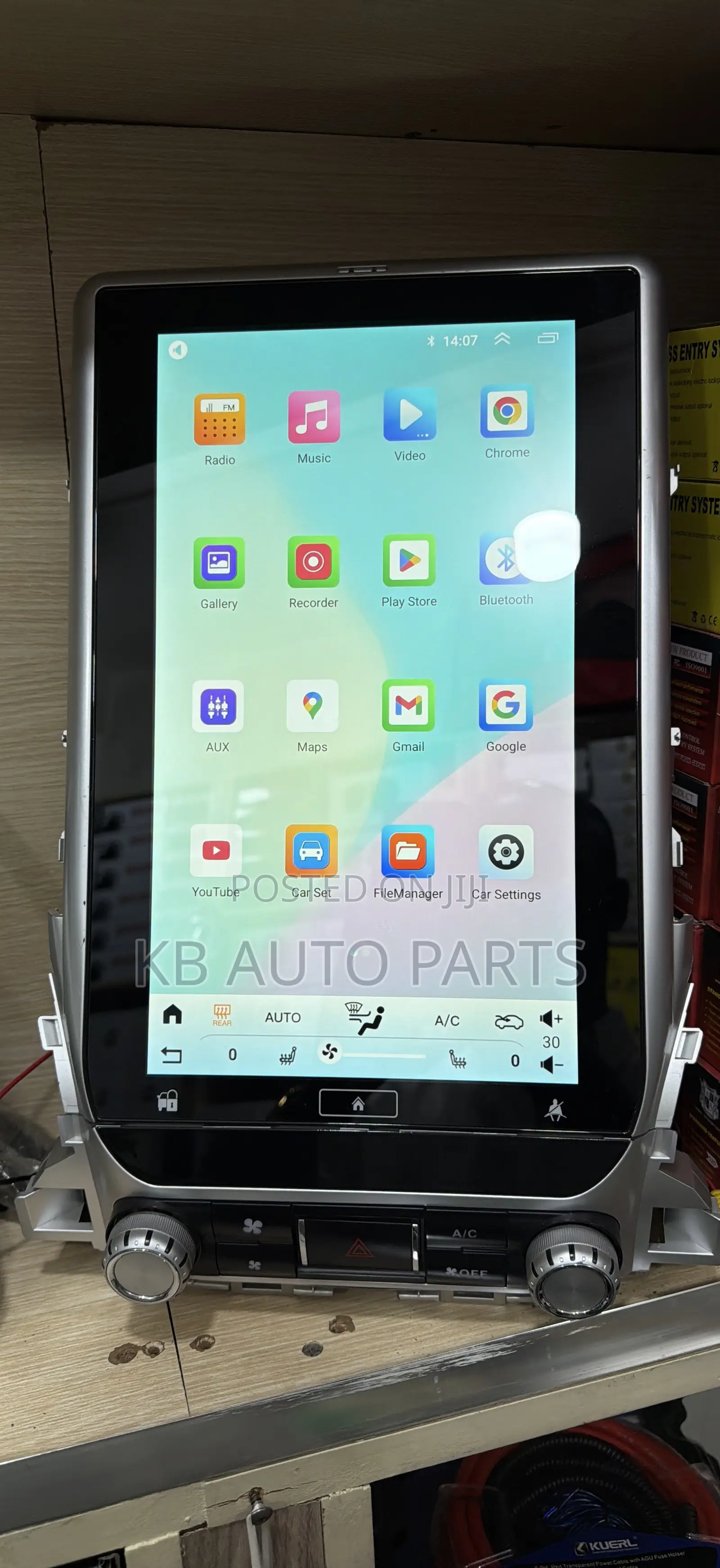 LANDCRUISER V8 2016-2022 Tesla Android Radio With Digital AC