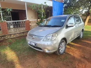 Toyota Raum 2006 Silver