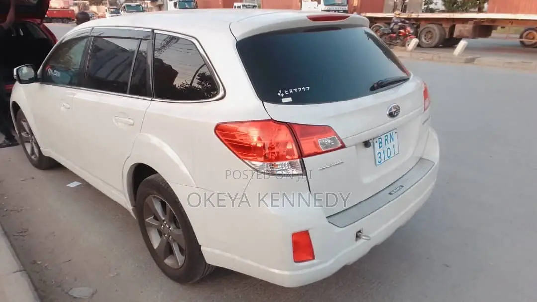 Subaru Outback 2012 White