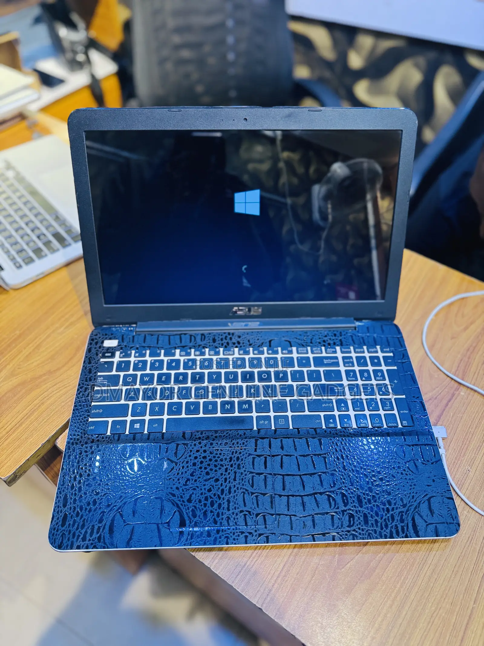 Laptop Asus ASUSPRO P2440UQ 8GB Intel Core i5 HDD 500GB