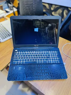 Laptop Asus ASUSPRO P2440UQ 8GB Intel Core i5 HDD 500GB