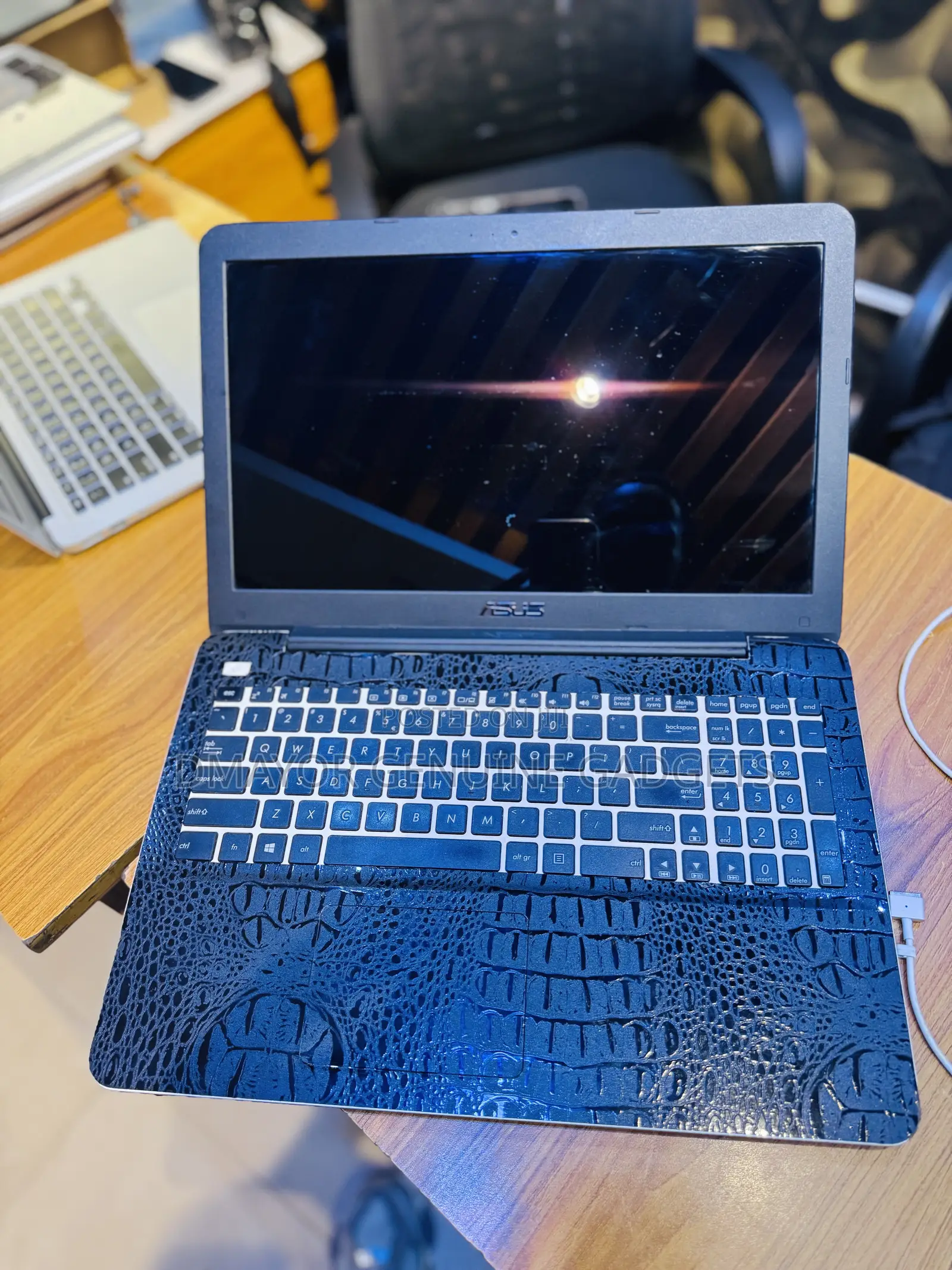 Laptop Asus ASUSPRO P2440UQ 8GB Intel Core i5 HDD 500GB
