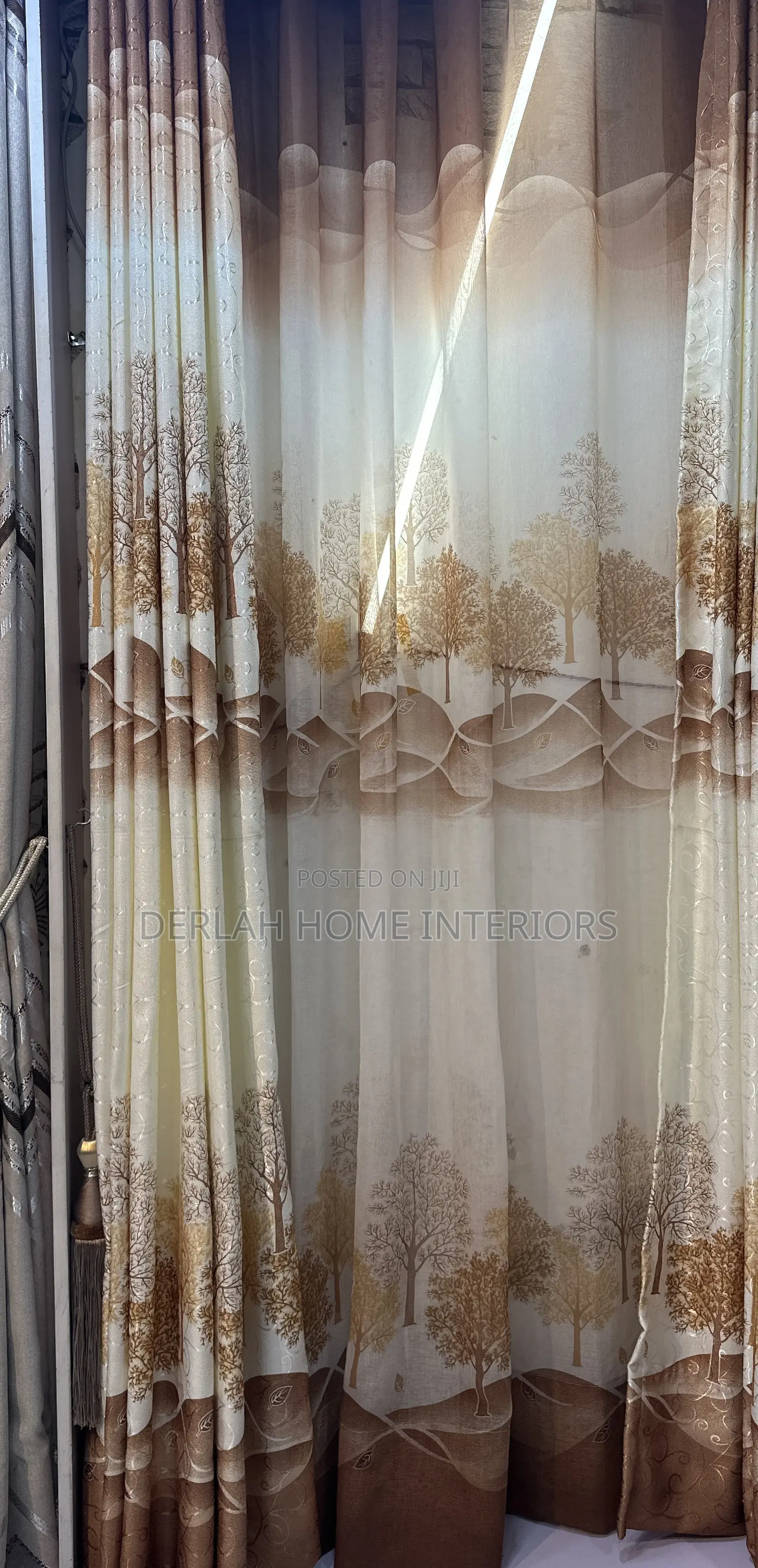 High Quality Curtain (Each Complete Meter )